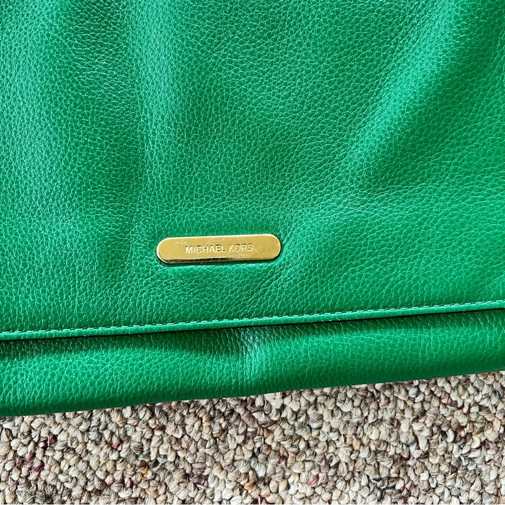 Michael Kors Green Leather Shoulder Bag Clutch Purse - Picture 2 of 11